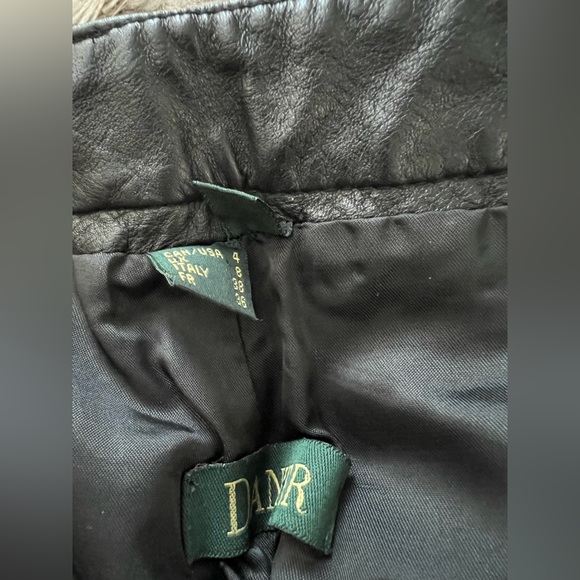 Danier Black Leather Wide Leg Pants 🖤 - Picture 9 of 10